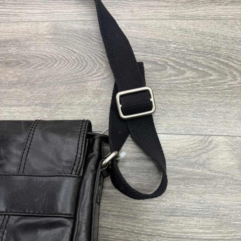 Fossil Grant Commuter Messenger Bag MBG1243001 Black Leather Shoulder Crossbody